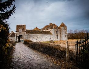 Ferme fortifiée des époisses à Bombon