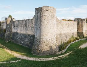 Les remparts de la ville de Provins