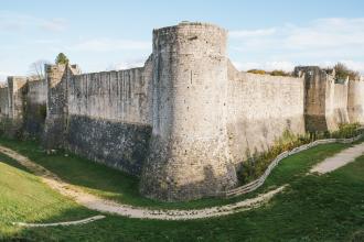 Les remparts de la ville de Provins