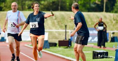 Coureur à une course en relais